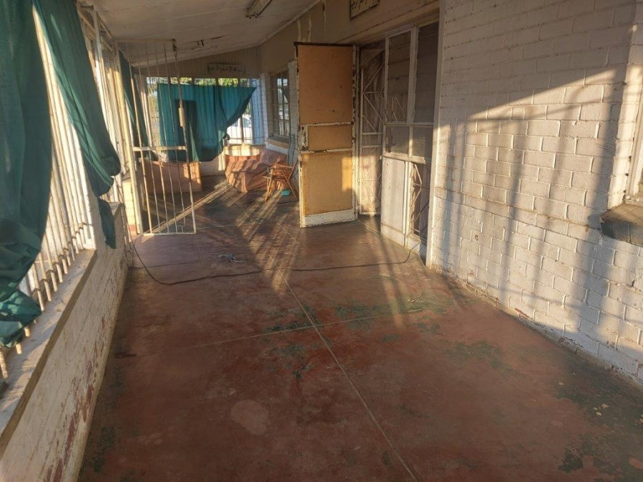 4 Bedroom Property for Sale in Oos Einde North West